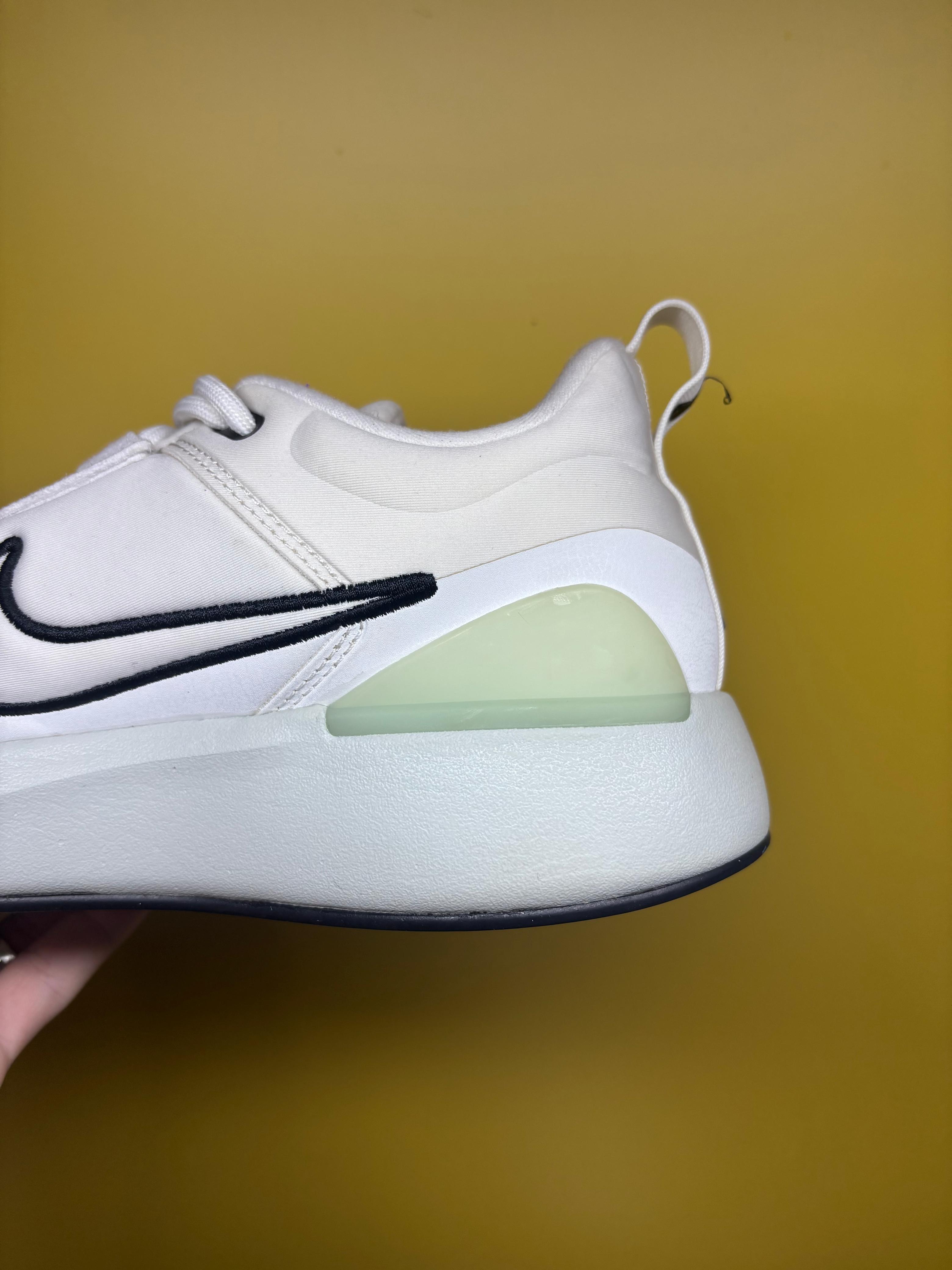 Sneakers sin arrugas en la suela después del tratamiento